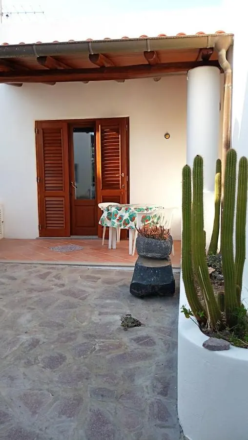 דירה ליפארי Holiday Home Tarinuzza